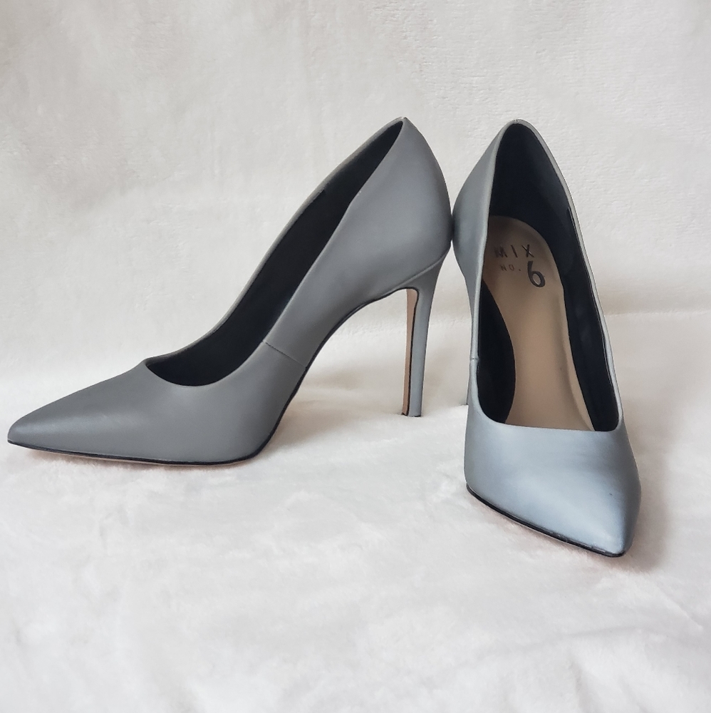 MIX NO.6  METALIC SIZE 6.5 PUMPS